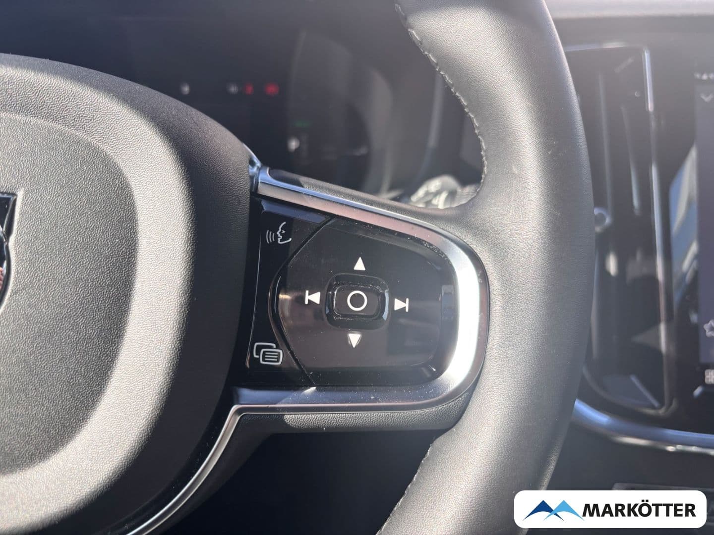 Volvo V60 T6 AWD Plus Dark Recharge - foto 13