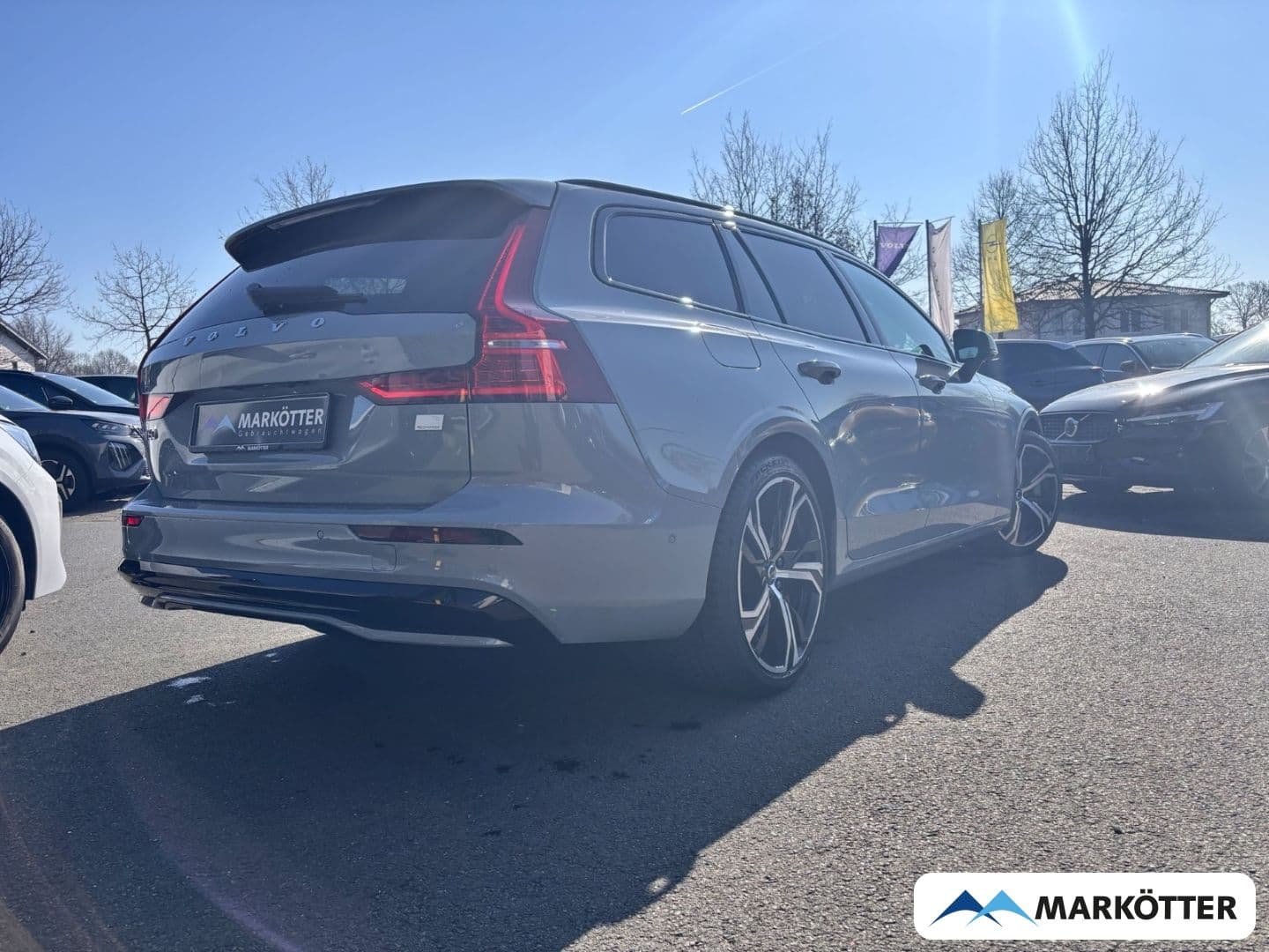Volvo V60 T6 AWD Plus Dark Recharge - foto 2