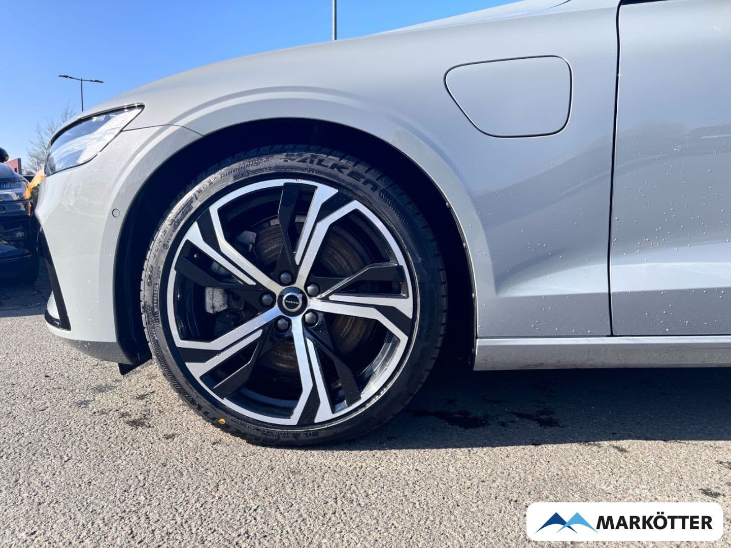 Volvo V60 T6 AWD Plus Dark Recharge - foto 4