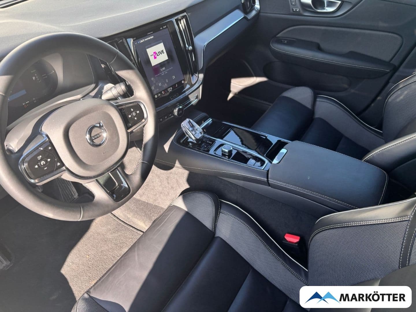 Volvo V60 T6 AWD Plus Dark Recharge - foto 9