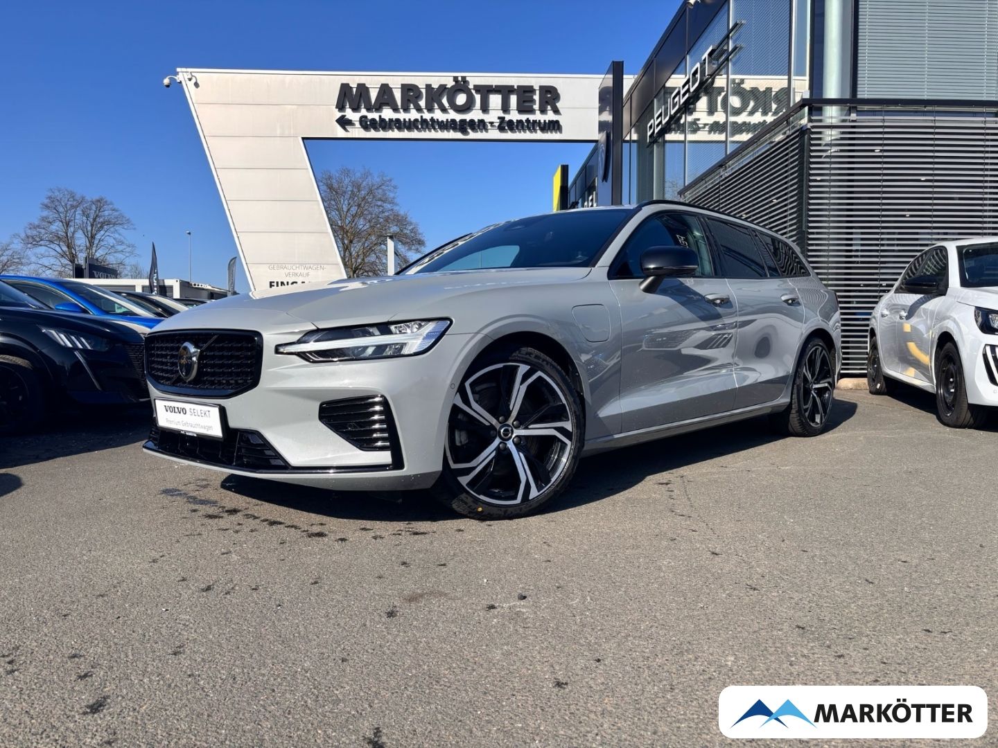 Volvo V60 T6 AWD Recharge Plus Dark